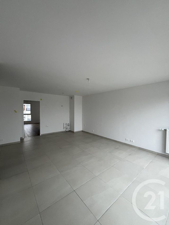 Appartement F4 à louer - 4 pièces - 94 m2 - Ozoir La Ferriere - 77 - ILE-DE-FRANCE