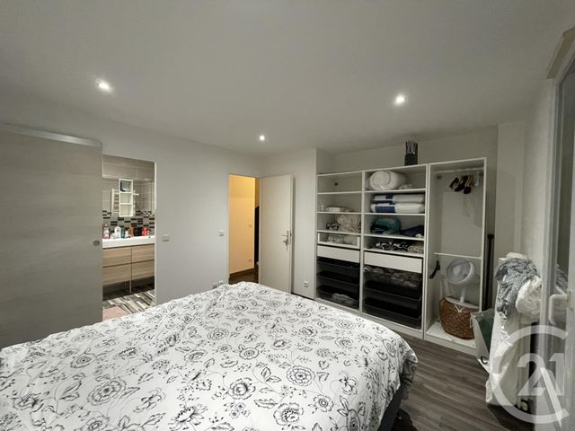 Maison à louer - 6 pièces - 135 m2 - La Queue En Brie - 94 - ILE-DE-FRANCE