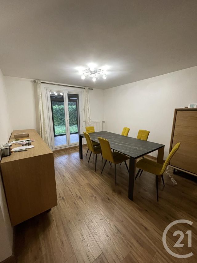 Maison à louer - 6 pièces - 135 m2 - La Queue En Brie - 94 - ILE-DE-FRANCE