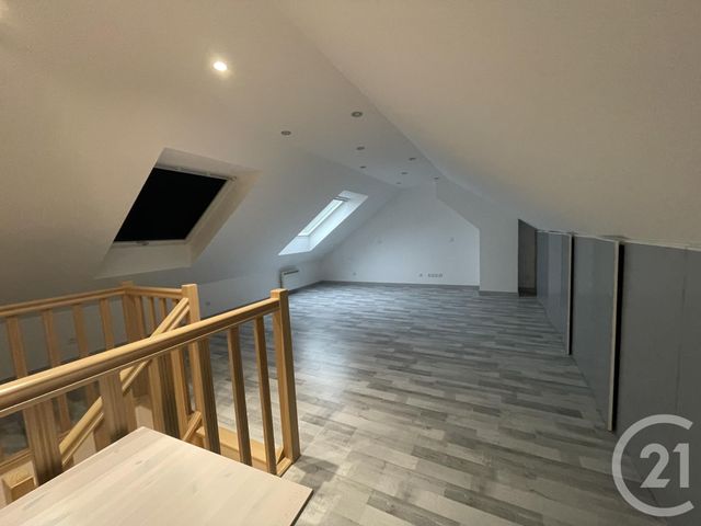 Maison à louer - 6 pièces - 135 m2 - La Queue En Brie - 94 - ILE-DE-FRANCE