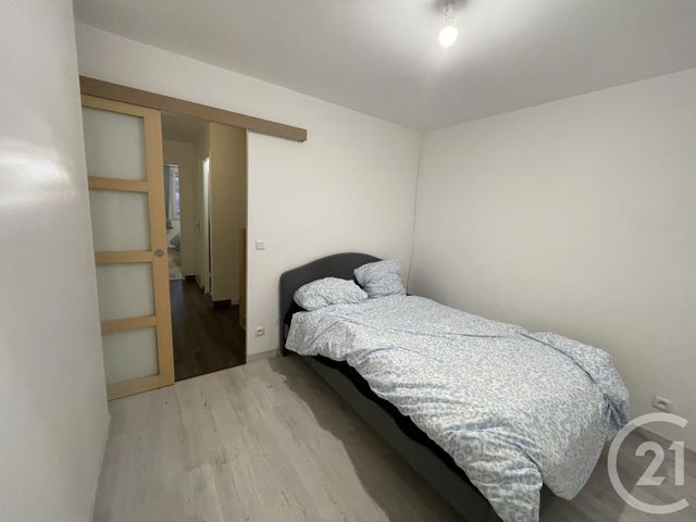 Maison à louer - 6 pièces - 135 m2 - La Queue En Brie - 94 - ILE-DE-FRANCE