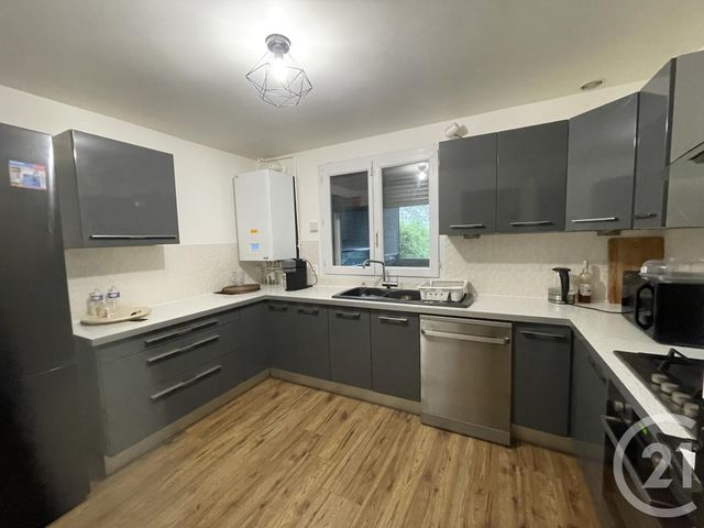 Maison à louer - 6 pièces - 135 m2 - La Queue En Brie - 94 - ILE-DE-FRANCE