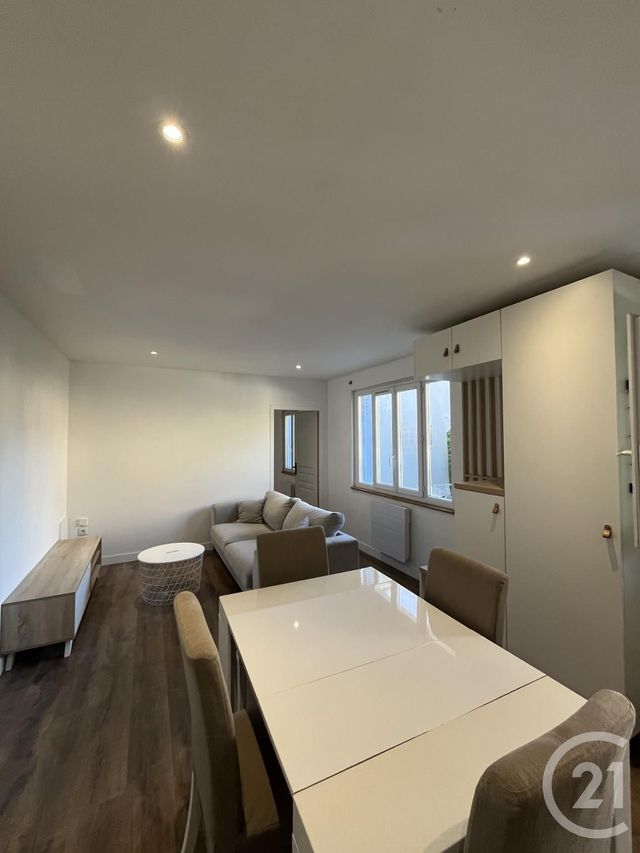 Appartement F2 à louer - 2 pièces - 45 m2 - Chennevieres Sur Marne - 94 - ILE-DE-FRANCE