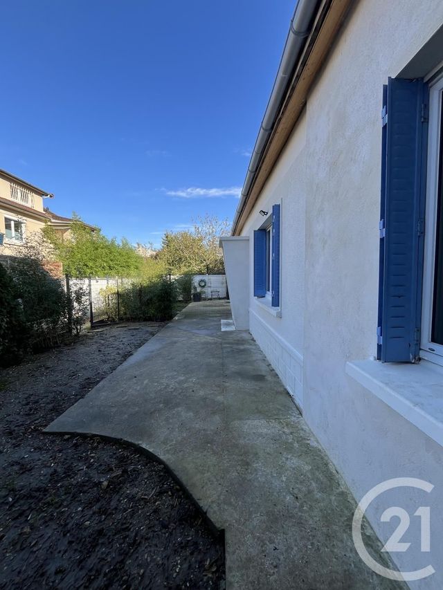 Appartement F2 à louer - 2 pièces - 45 m2 - Chennevieres Sur Marne - 94 - ILE-DE-FRANCE