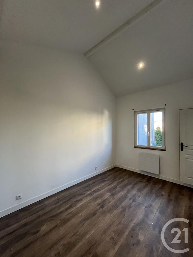 Appartement F2 à louer - 2 pièces - 45 m2 - Chennevieres Sur Marne - 94 - ILE-DE-FRANCE