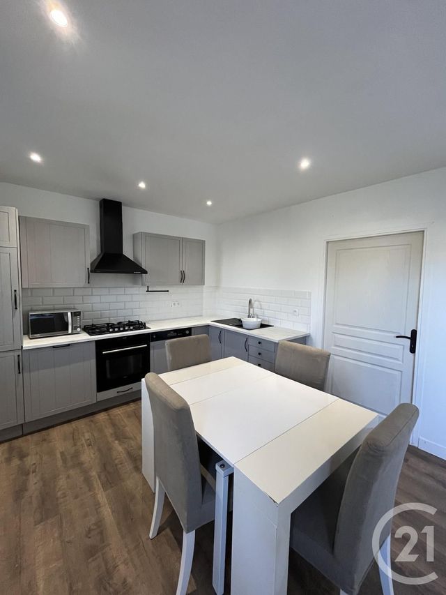 Appartement F2 à louer - 2 pièces - 45 m2 - Chennevieres Sur Marne - 94 - ILE-DE-FRANCE