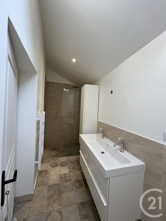 Appartement F2 à louer - 2 pièces - 45 m2 - Chennevieres Sur Marne - 94 - ILE-DE-FRANCE