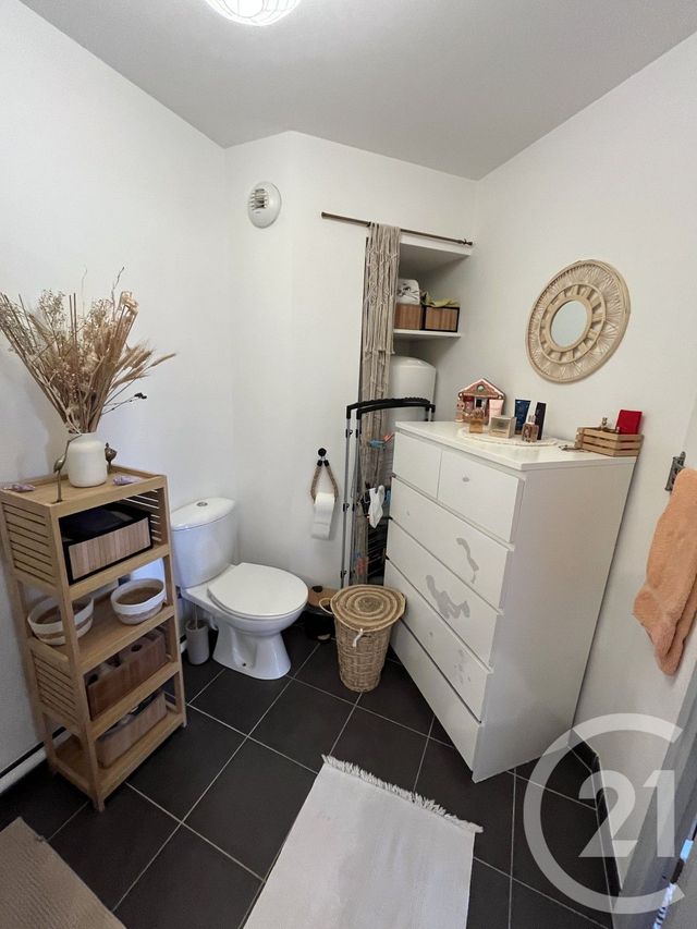 Appartement Studio &agrave; louer - 1 pi&egrave;ce - 31 m2 - Fontenay Tresigny - 77 - ILE-DE-FRANCE