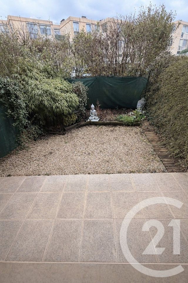 Appartement Studio &agrave; vendre - 1 pi&egrave;ce - 26 m2 - Ozoir La Ferriere - 77 - ILE-DE-FRANCE