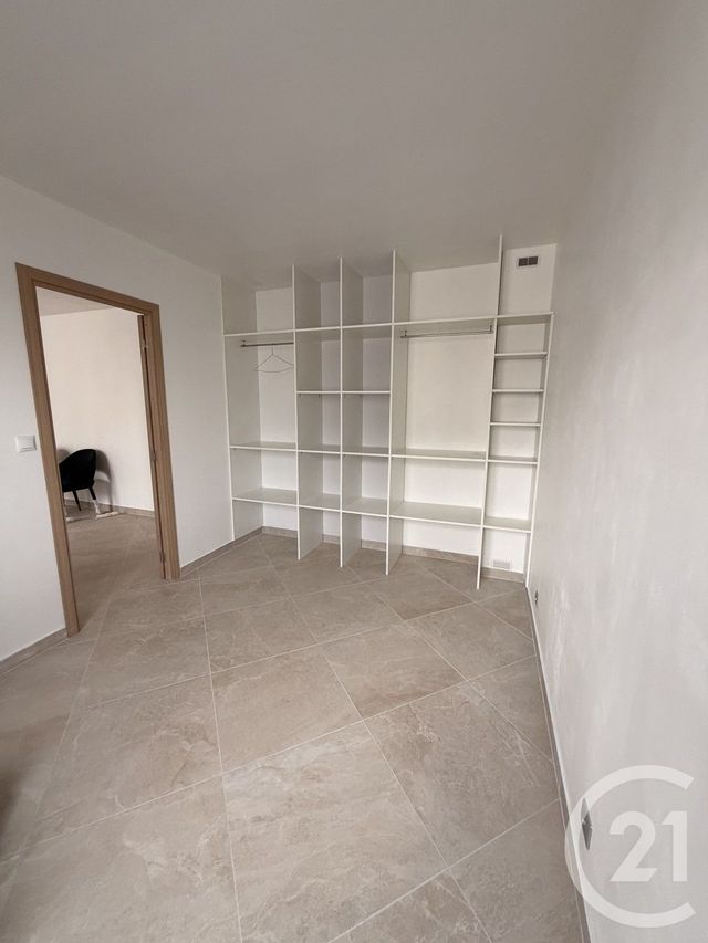 Appartement F3 &agrave; louer - 3 pi&egrave;ces - 69 m2 - Noisy Le Grand - 93 - ILE-DE-FRANCE