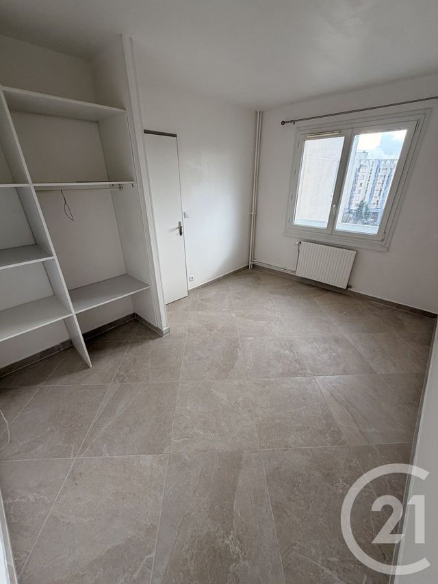 Appartement F3 &agrave; louer - 3 pi&egrave;ces - 69 m2 - Noisy Le Grand - 93 - ILE-DE-FRANCE