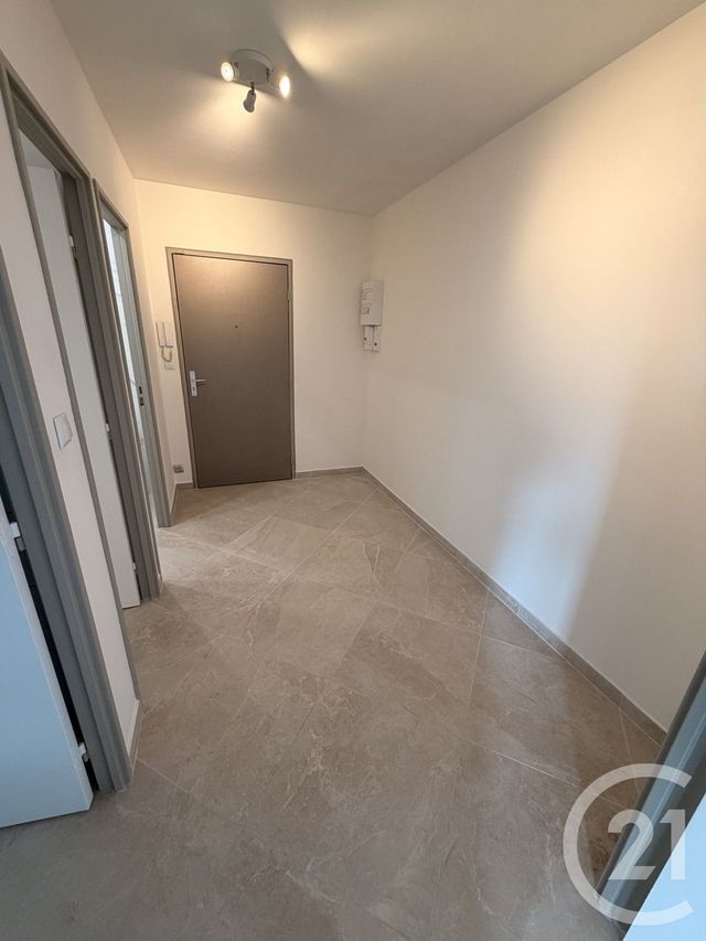 Appartement F3 &agrave; louer - 3 pi&egrave;ces - 69 m2 - Noisy Le Grand - 93 - ILE-DE-FRANCE
