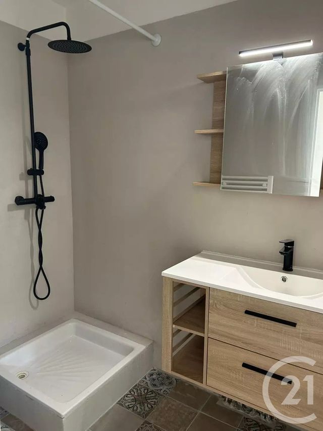 Appartement Studio &agrave; louer - 1 pi&egrave;ce - 27 m2 - Roissy En Brie - 77 - ILE-DE-FRANCE
