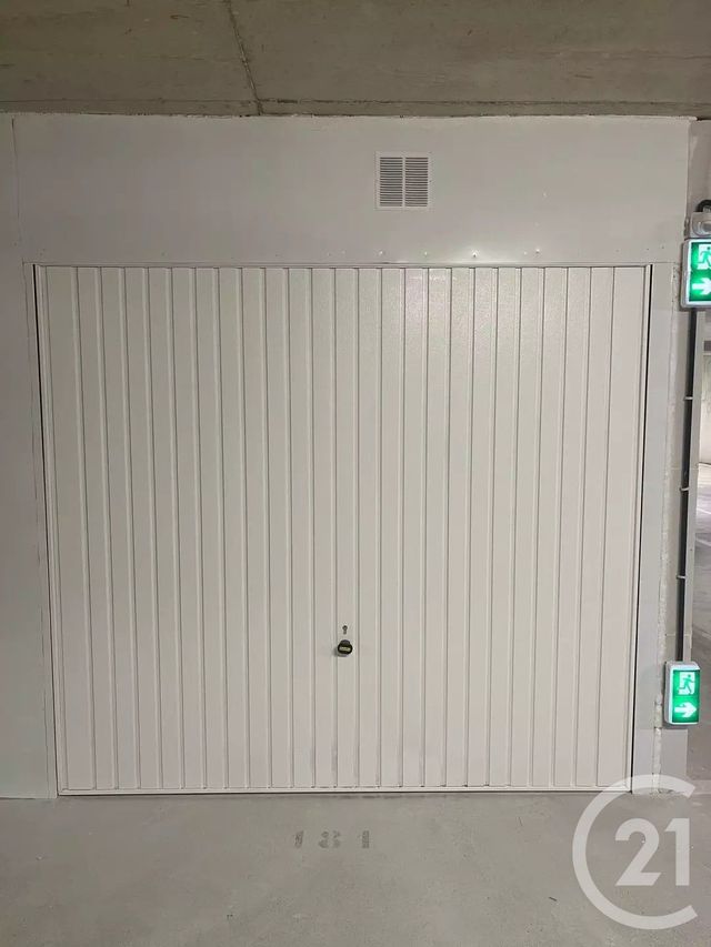 parking - CHEVRY COSSIGNY - 77