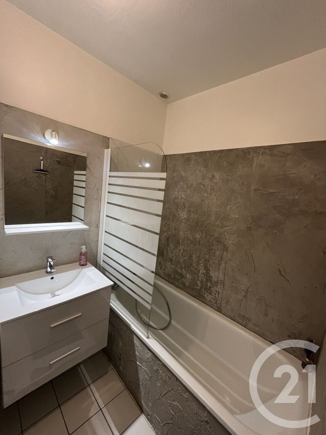 Appartement Studio &agrave; louer - 1 pi&egrave;ce - 38 m2 - Roissy En Brie - 77 - ILE-DE-FRANCE