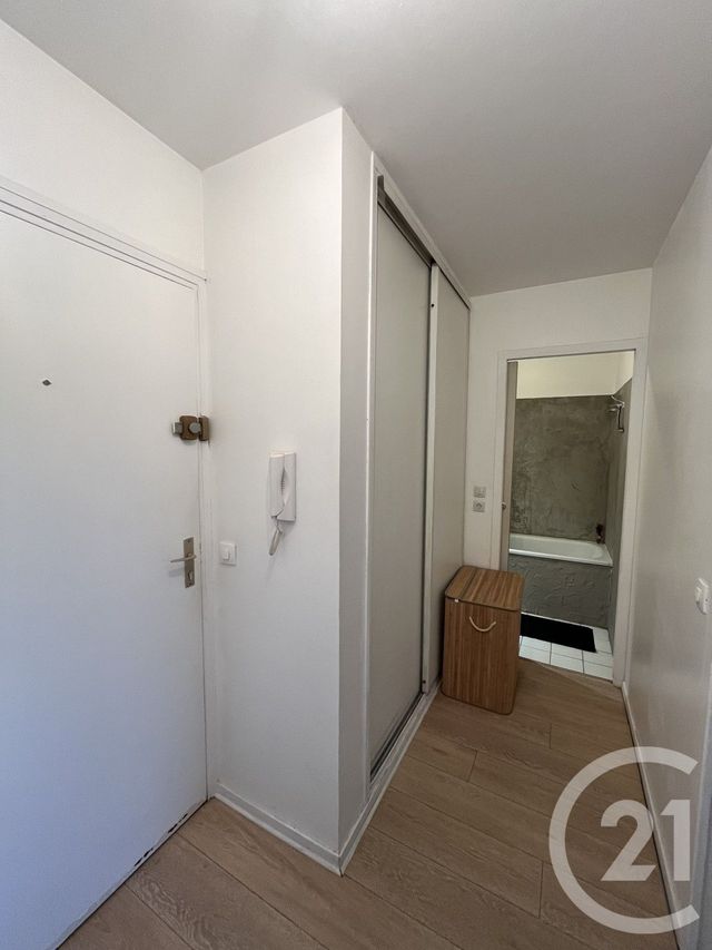 Appartement Studio &agrave; louer - 1 pi&egrave;ce - 38 m2 - Roissy En Brie - 77 - ILE-DE-FRANCE