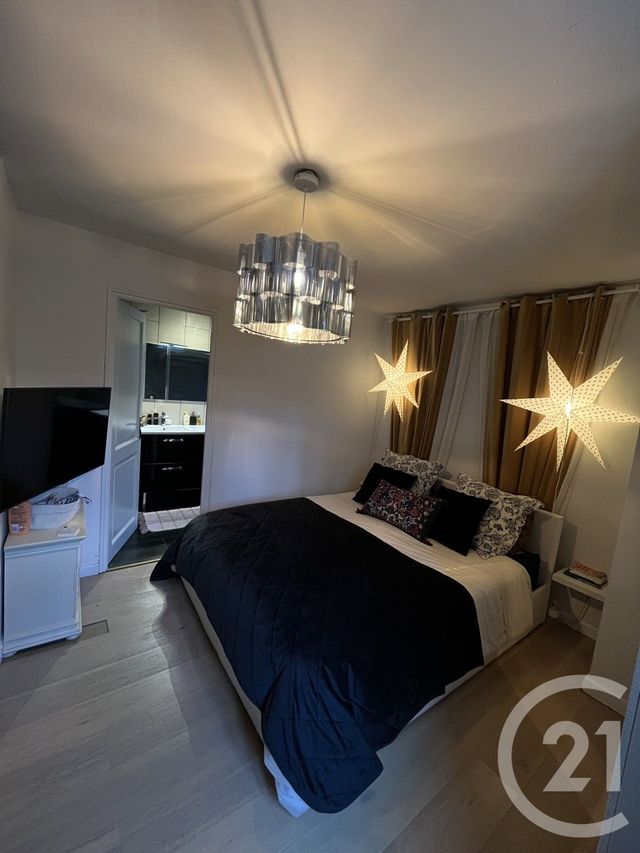 Maison &agrave; louer - 7 pi&egrave;ces - 165,63 m2 - Ozoir La Ferriere - 77 - ILE-DE-FRANCE