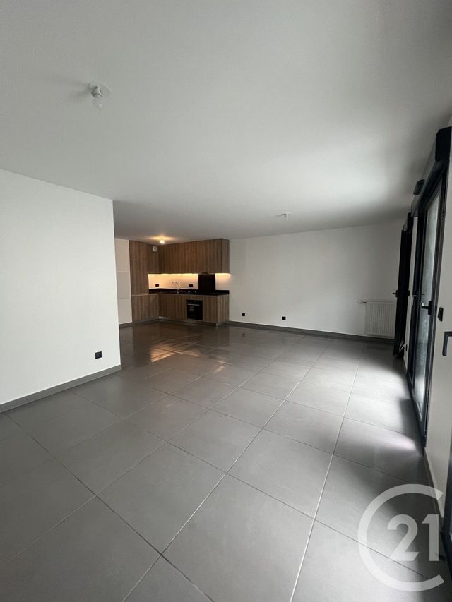 Appartement F3 &agrave; louer - 3 pi&egrave;ces - 67 m2 - Pontault Combault - 77 - ILE-DE-FRANCE