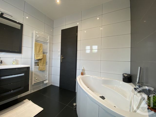 Maison &agrave; vendre - 5 pi&egrave;ces - 75,11 m2 - Ozoir La Ferriere - 77 - ILE-DE-FRANCE