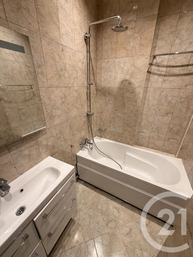 Appartement F3 &agrave; louer - 3 pi&egrave;ces - 63 m2 - Paris - 75002 - ILE-DE-FRANCE