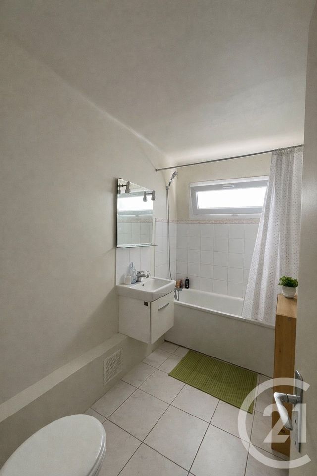Appartement F3 &agrave; louer - 3 pi&egrave;ces - 61 m2 - Neuilly Plaisance - 93 - ILE-DE-FRANCE