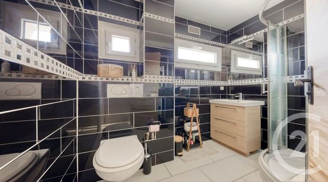 Appartement F3 &agrave; louer - 3 pi&egrave;ces - 57 m2 - Ozoir La Ferriere - 77 - ILE-DE-FRANCE