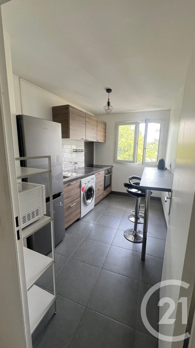 Appartement F2 &agrave; louer - 2 pi&egrave;ces - 52 m2 - Champs Sur Marne - 77 - ILE-DE-FRANCE