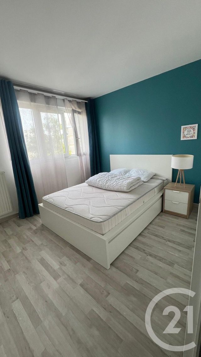 Appartement F2 &agrave; louer - 2 pi&egrave;ces - 52 m2 - Champs Sur Marne - 77 - ILE-DE-FRANCE