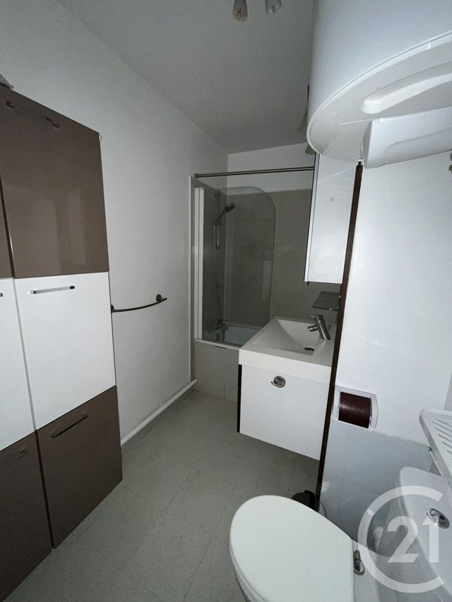 Appartement F2 &agrave; louer - 2 pi&egrave;ces - 48,42 m2 - Pontault Combault - 77 - ILE-DE-FRANCE