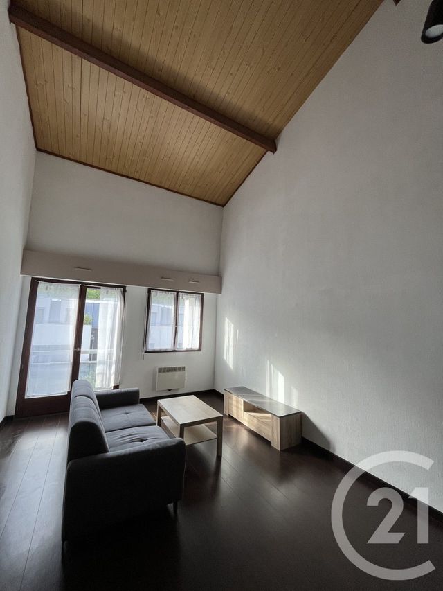 Appartement F2 &agrave; louer - 2 pi&egrave;ces - 48,42 m2 - Pontault Combault - 77 - ILE-DE-FRANCE