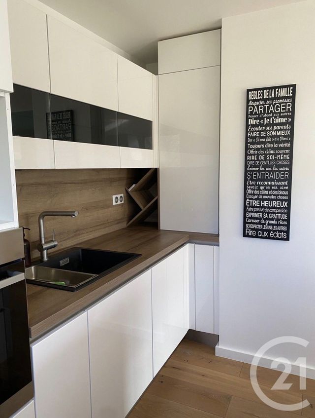 Appartement F3 &agrave; louer - 3 pi&egrave;ces - 80 m2 - Combs La Ville - 77 - ILE-DE-FRANCE