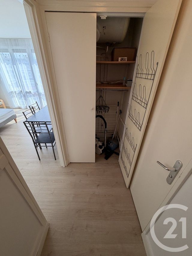 Appartement Studio &agrave; louer - 1 pi&egrave;ce - 32 m2 - St Maur Des Fosses - 94 - ILE-DE-FRANCE