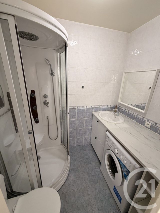 Appartement Studio &agrave; louer - 1 pi&egrave;ce - 32 m2 - St Maur Des Fosses - 94 - ILE-DE-FRANCE
