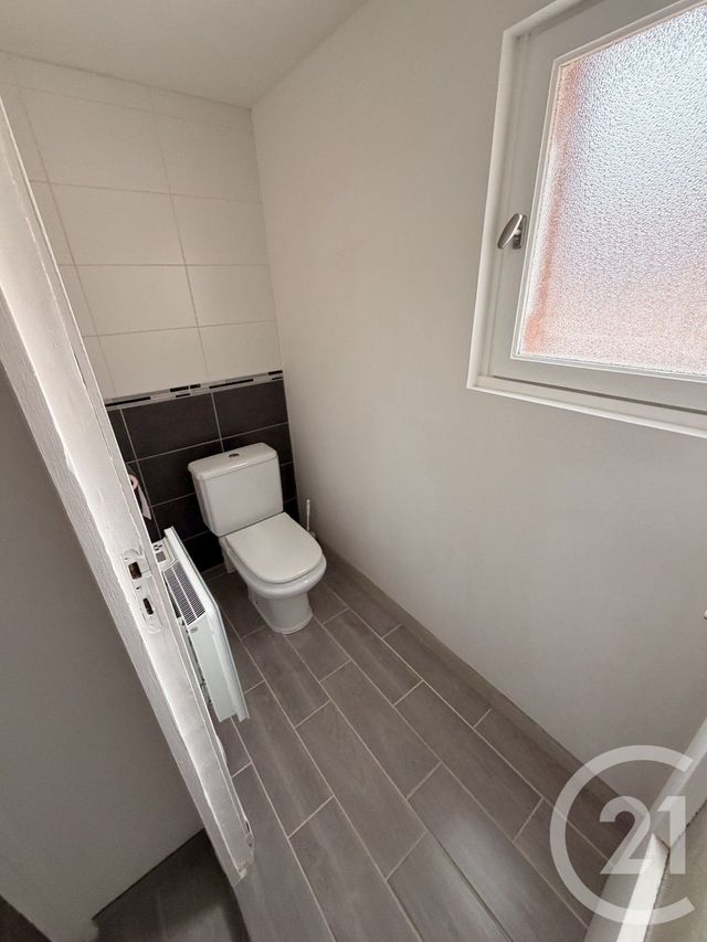 Appartement Duplex &agrave; louer - 3 pi&egrave;ces - 85 m2 - Ozoir La Ferriere - 77 - ILE-DE-FRANCE