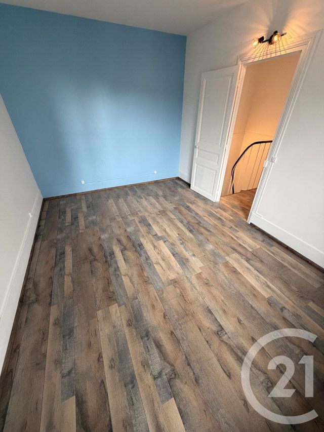 Appartement Duplex &agrave; louer - 3 pi&egrave;ces - 85 m2 - Ozoir La Ferriere - 77 - ILE-DE-FRANCE