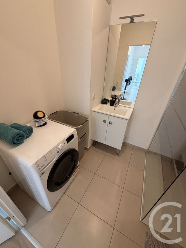 Appartement F3 &agrave; louer - 3 pi&egrave;ces - 64 m2 - Ivry Sur Seine - 94 - ILE-DE-FRANCE