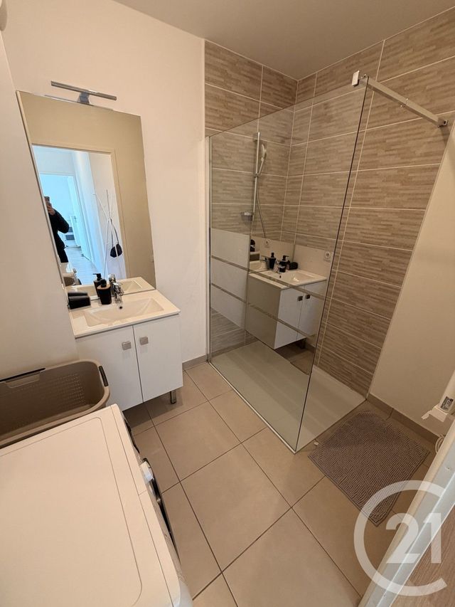 Appartement F3 &agrave; louer - 3 pi&egrave;ces - 64 m2 - Ivry Sur Seine - 94 - ILE-DE-FRANCE