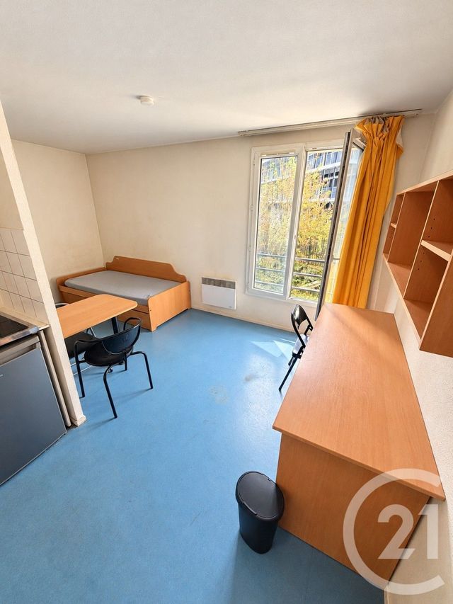 Appartement F1, Paris 75020