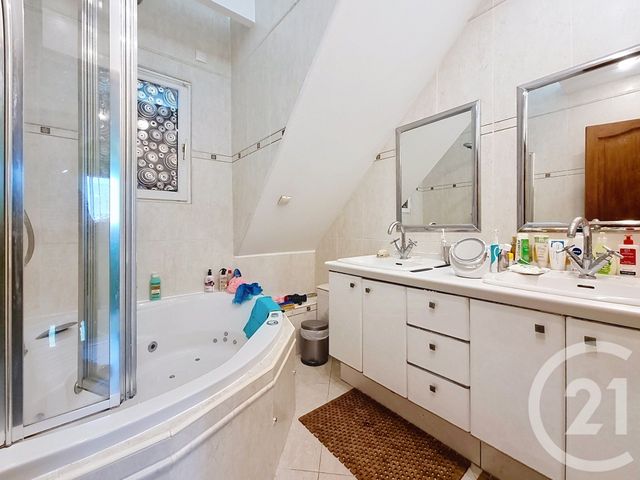 Maison &agrave; vendre - 5 pi&egrave;ces - 139,49 m2 - Ozoir La Ferriere - 77 - ILE-DE-FRANCE
