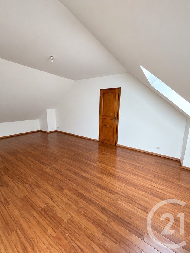 Appartement Duplex &agrave; louer - 3 pi&egrave;ces - 76 m2 - Mandres Les Roses - 94 - ILE-DE-FRANCE