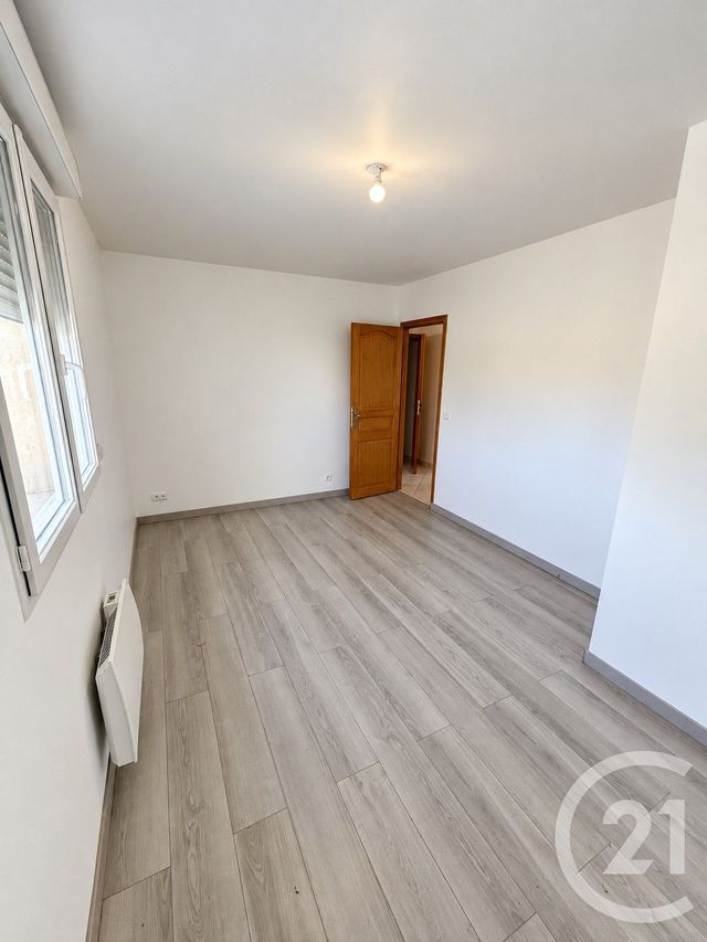 Appartement Duplex &agrave; louer - 3 pi&egrave;ces - 76 m2 - Mandres Les Roses - 94 - ILE-DE-FRANCE