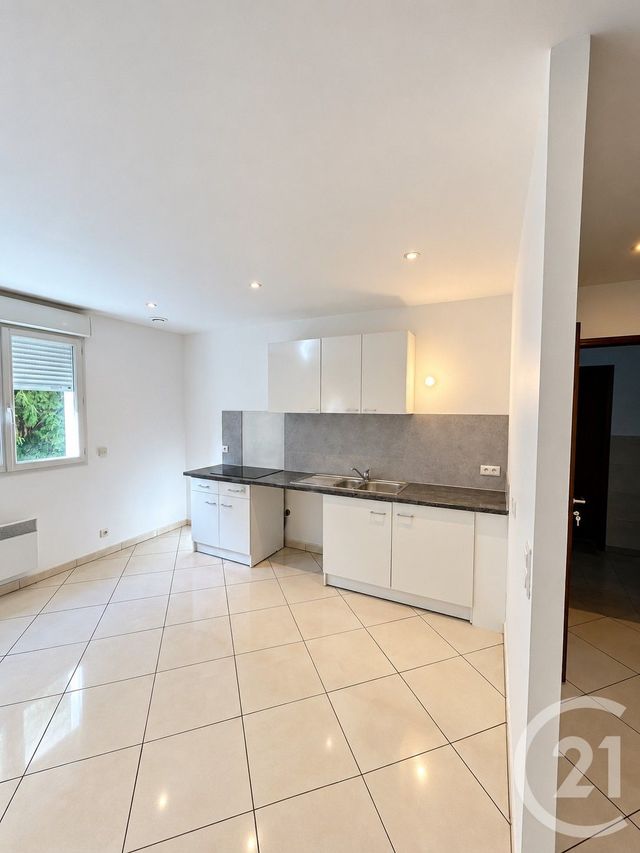 Appartement Duplex &agrave; louer - 3 pi&egrave;ces - 76 m2 - Mandres Les Roses - 94 - ILE-DE-FRANCE