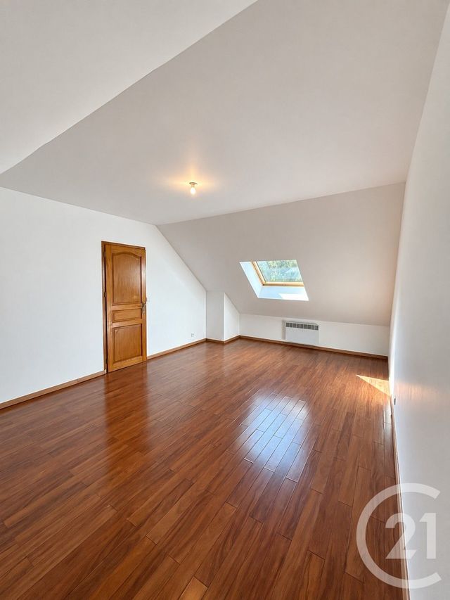 Appartement Duplex &agrave; louer - 3 pi&egrave;ces - 76 m2 - Mandres Les Roses - 94 - ILE-DE-FRANCE
