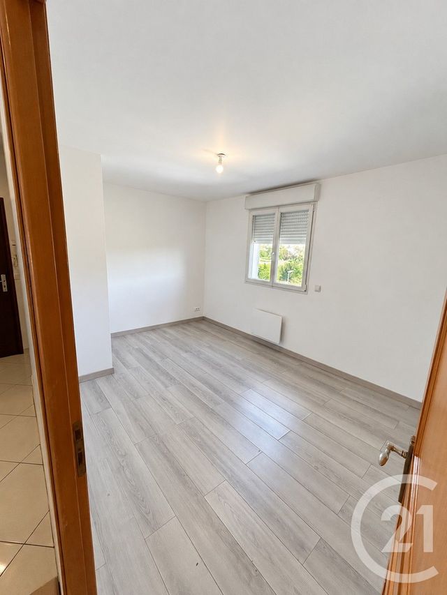 Appartement Duplex &agrave; louer - 3 pi&egrave;ces - 76 m2 - Mandres Les Roses - 94 - ILE-DE-FRANCE