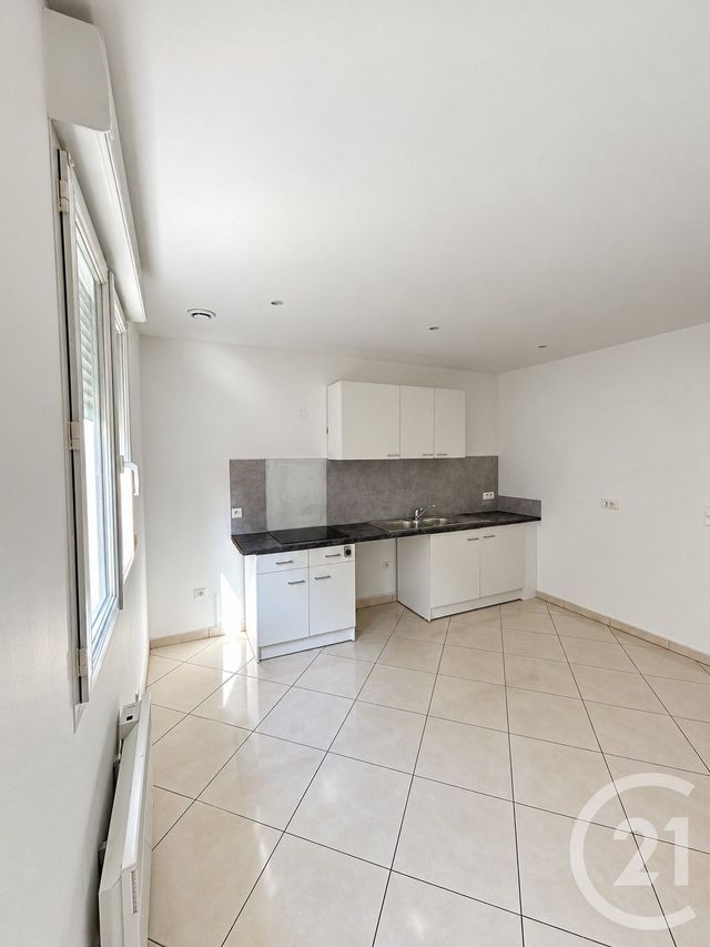 Appartement Duplex &agrave; louer - 3 pi&egrave;ces - 76 m2 - Mandres Les Roses - 94 - ILE-DE-FRANCE