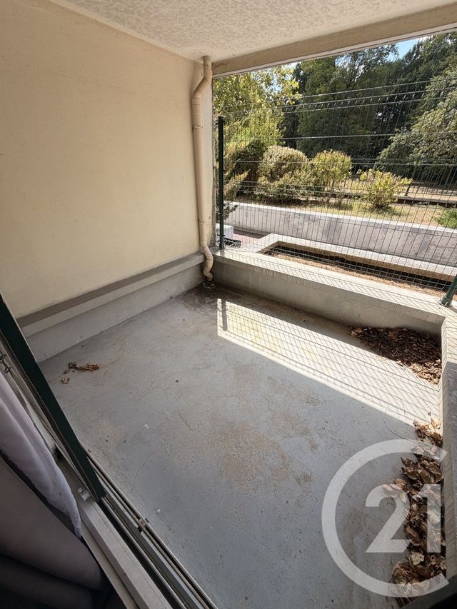 Appartement F1 &agrave; louer - 1 pi&egrave;ce - 35 m2 - Noisy Le Grand - 93 - ILE-DE-FRANCE