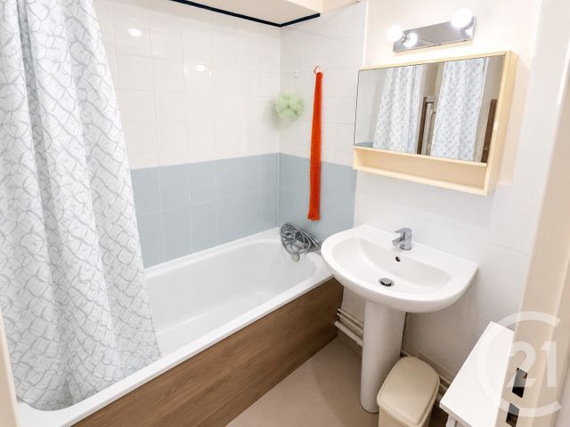 Appartement F1 &agrave; louer - 1 pi&egrave;ce - 35 m2 - Noisy Le Grand - 93 - ILE-DE-FRANCE