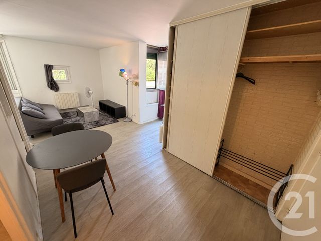 Appartement F1 &agrave; louer - 1 pi&egrave;ce - 35 m2 - Noisy Le Grand - 93 - ILE-DE-FRANCE