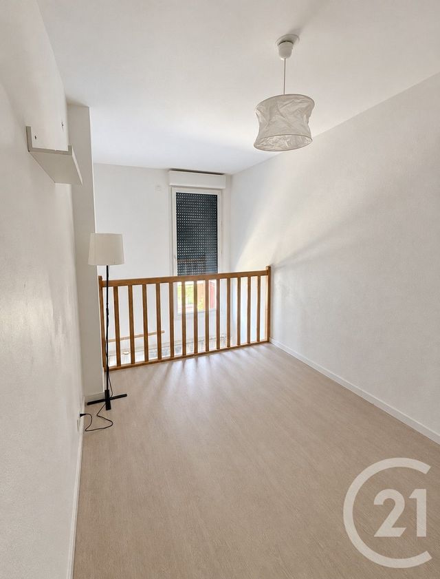 Appartement F3 &agrave; louer - 3 pi&egrave;ces - 70 m2 - Neuilly Sur Marne - 93 - ILE-DE-FRANCE