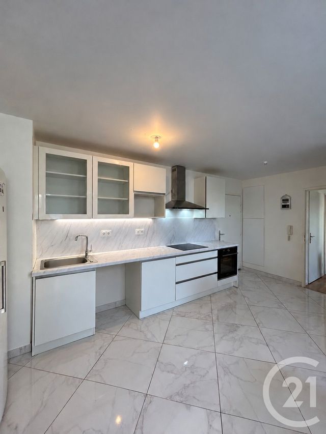 Appartement F3 &agrave; louer - 3 pi&egrave;ces - 61 m2 - Le Blanc Mesnil - 93 - ILE-DE-FRANCE